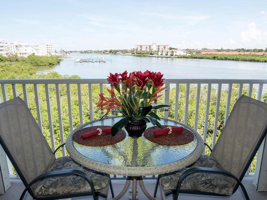 Gulf Retreat 2: Magnificent Water Views, Steps To Beach, None Cleaner, None Nicer! Clearwater Beach Exterior photo