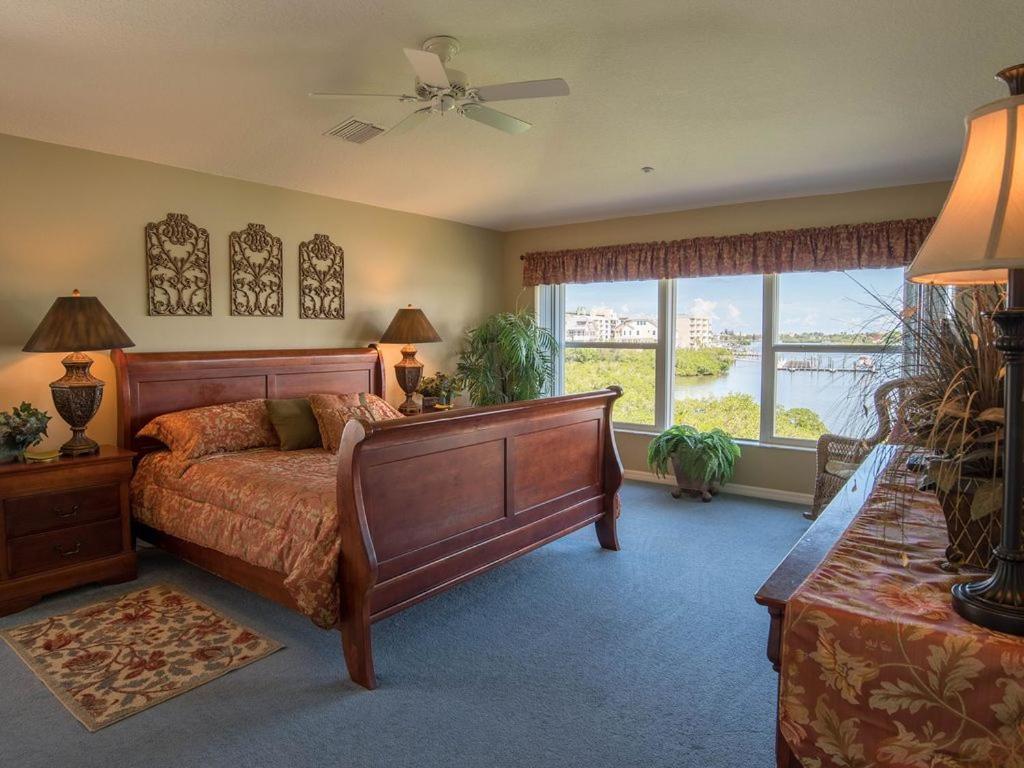 Gulf Retreat 2: Magnificent Water Views, Steps To Beach, None Cleaner, None Nicer! Clearwater Beach Exterior photo